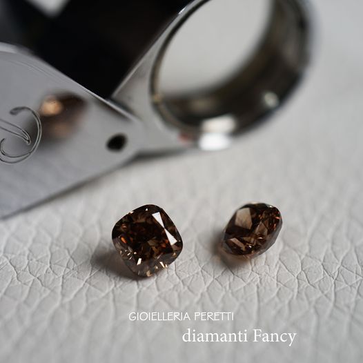 Alla categoria dei diamanti “Fancy brown” appartengono tutti i diamanti che pres...